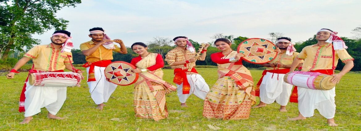 Youths Assam performs Know the Traditional Famous Dances Of Assam